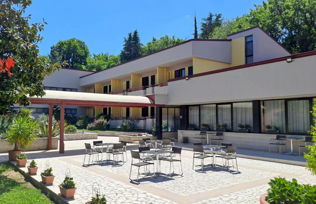 Hotel Pennile-1